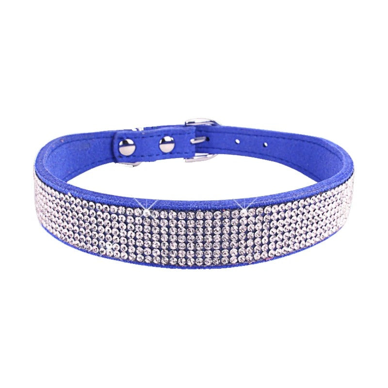 Collier élégant à paillettes et cristaux