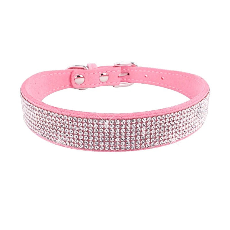Collier élégant à paillettes et cristaux