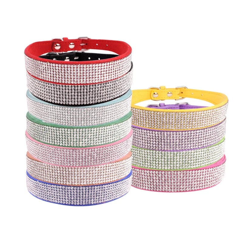 Collier élégant à paillettes et cristaux