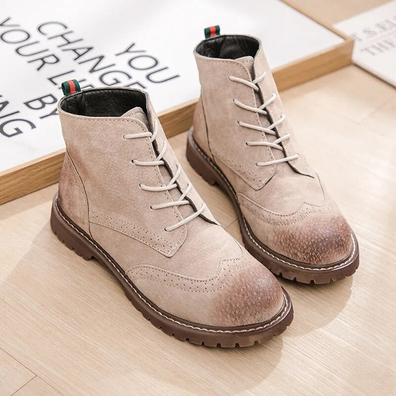 Bottes en daim élégantes à talon moyen