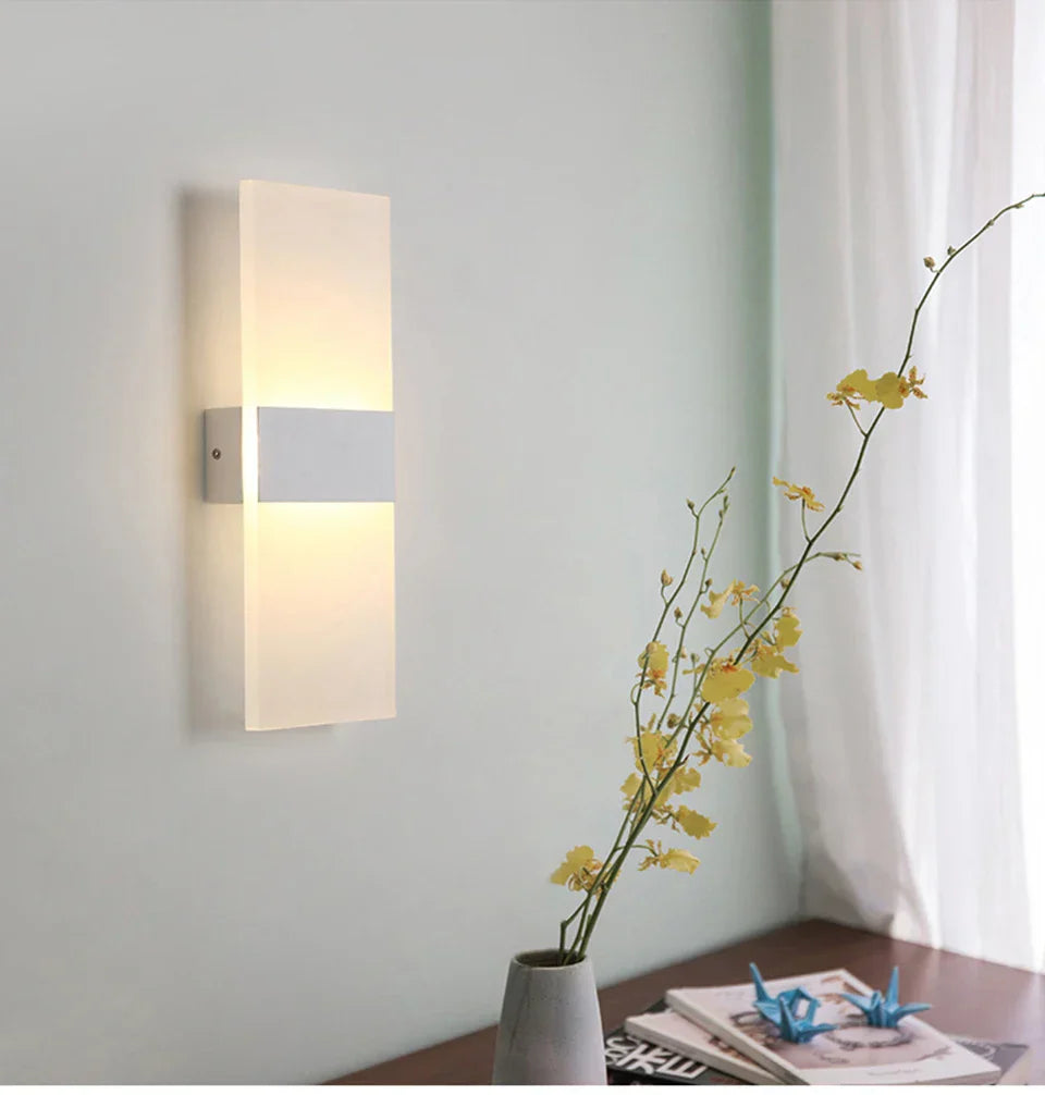 Lampe Murale LED Élégante Réchargeable
