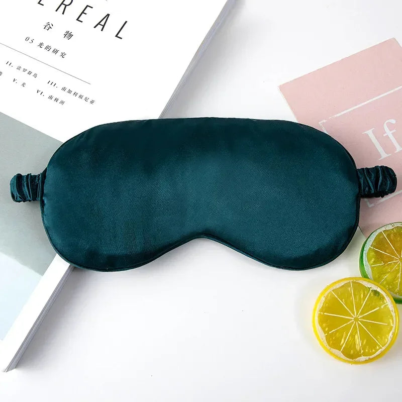 Masque de sommeil en soie à volants élégants