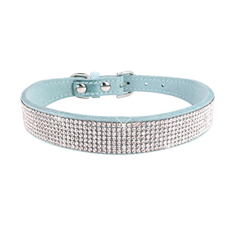 Collier élégant à paillettes et cristaux