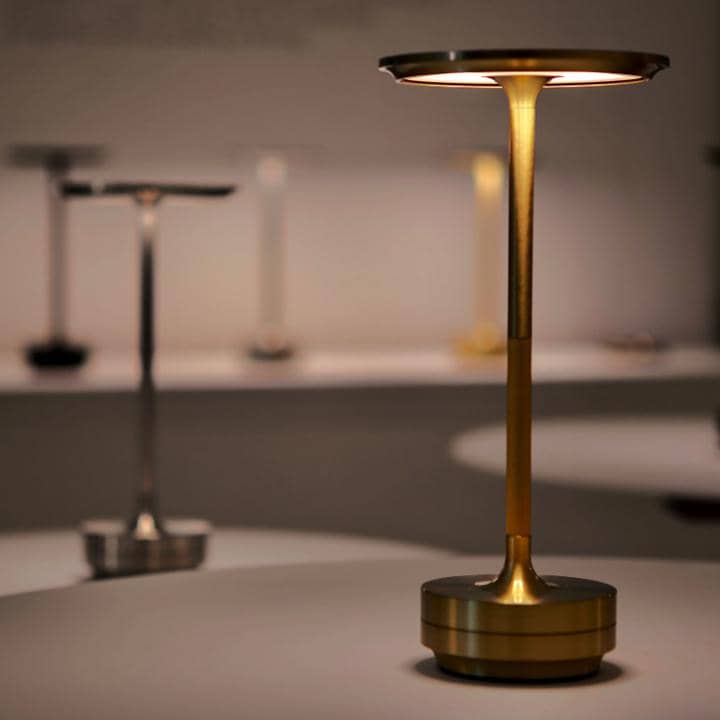 Lampe de table sans fil à intensité réglable portable